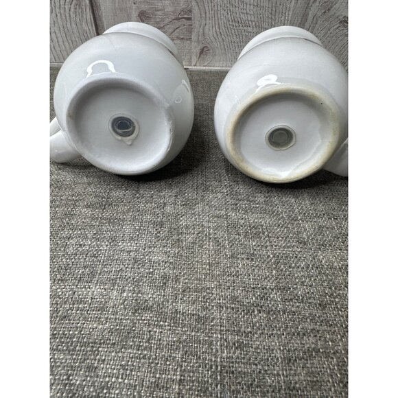 John Deere Gibson Ceramic Tractor Vtg Salt & Pepper Shakers w/ Handle Farmhouse - Picture 5 of 8